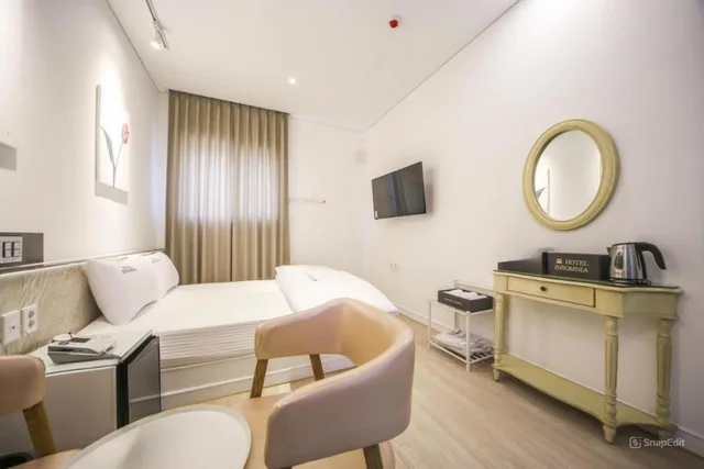 غرفة قياسية، Hotel Insomnia 3/7