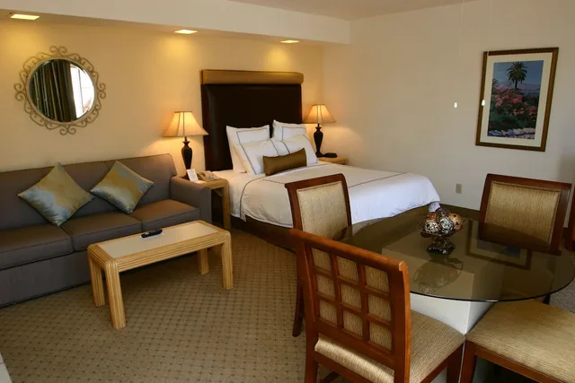 استوديو بسرير كوين مع أريكة، Desert Breezes Resort 2/6