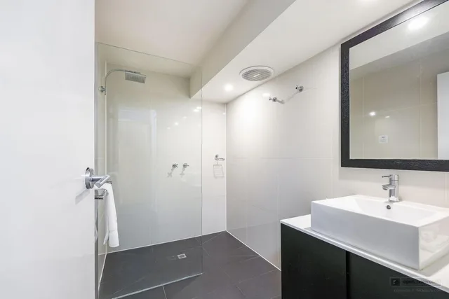 استوديو عائلي، Country Comfort Warrnambool 7/7