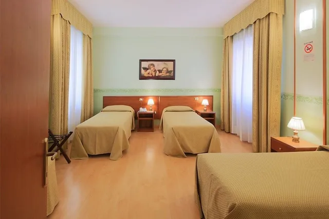 غرفة عائلية بأربعة أسرّة، Terminus And Plaza 7/10