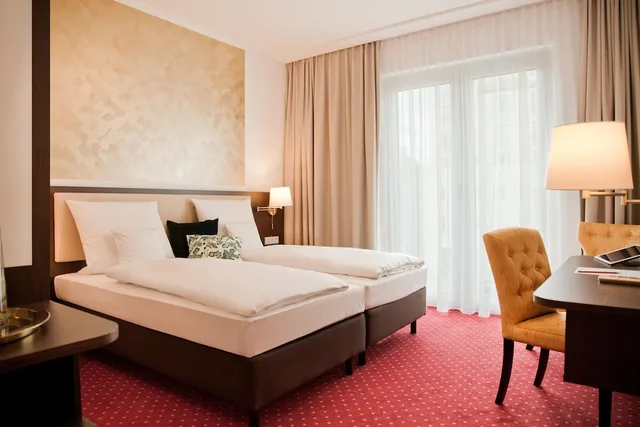 غرفة كومفورت بسرير مزدوج أو سريرين منفصلين بشرفة، Gold Palais Hotel 3/4