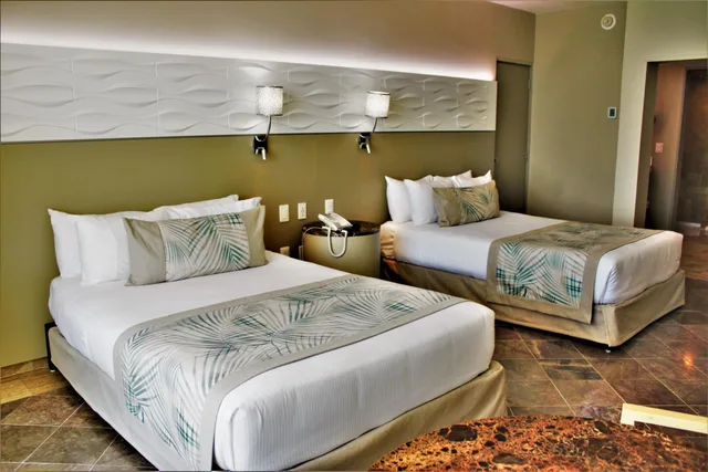 Superior, 2 Double Beds, Ocean Front، Krystal Grand Cancun All Inclusive 2/4