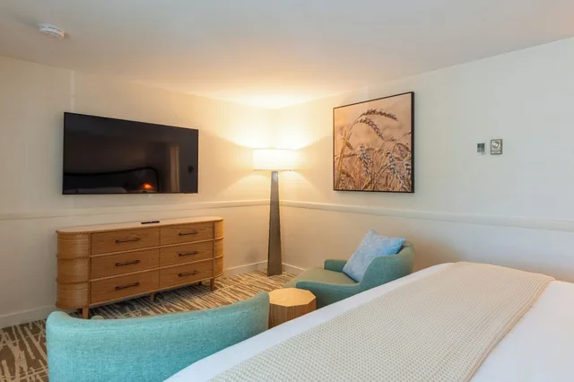 غرفة بسرير كينج، MEADOWMERE RESORT 5/10