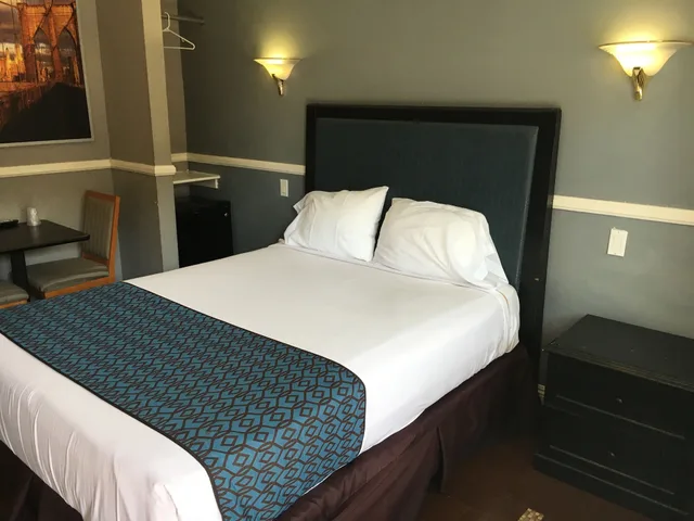 غرفة ديلوكس بسريرين كوين، Hotel Salina Long Beach 1/3