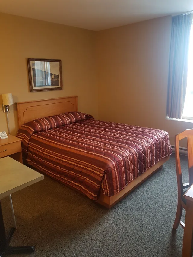غرفة قياسية بسرير كوين، Les Suites Labelle 5/10