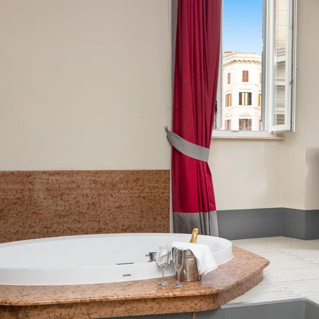 غرفة ديلوكس بسرير مزدوج بحوض استحمام، Hotel Castellino Roma 9/9