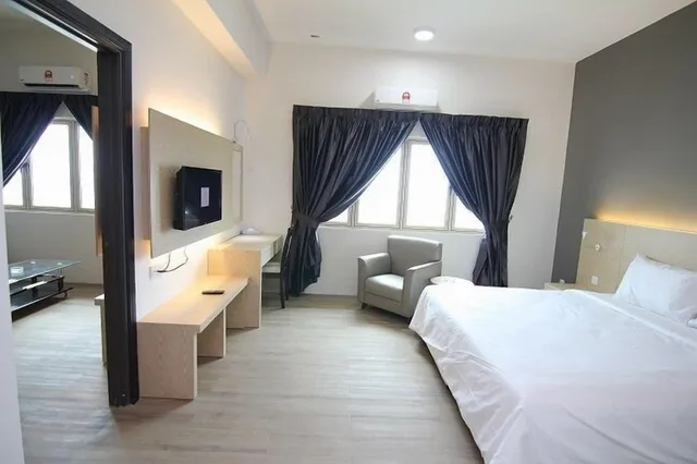 غرفة ديلوكس بسرير كينج، Kingston Hotel 25 at Summit Signature Batu Pahat 1/4