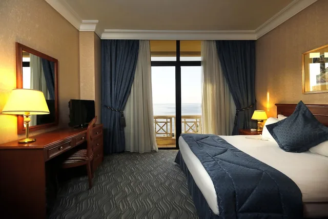 غرفة ديلوكس بإطلالة على البحر مفردة بسرير فردي، Bayview Hotel, Beirut 5/9