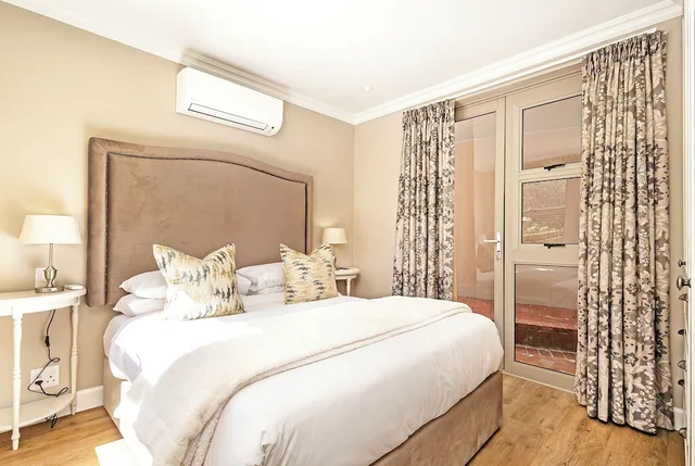 2 Bedrooms, Design, Villa, 2 King Beds، L Ermitage Franschhoek Chateau Villas 3/5