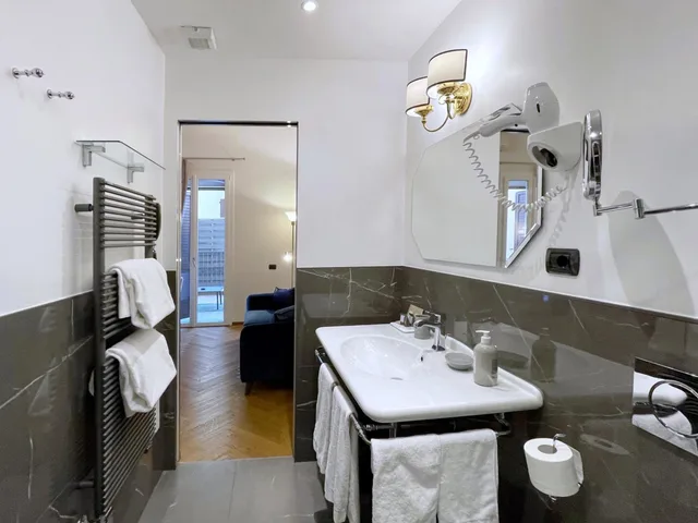 جناح جونيور بإطلالة على الحديقة، Touring Hotel Bologna 5/5