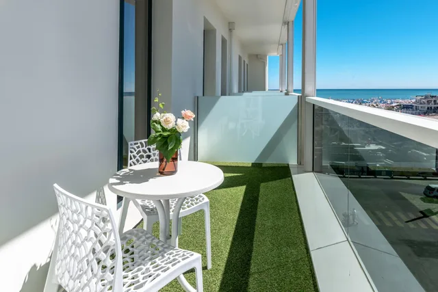 Superior, Queen Bed, Side Sea View، Villa Rosa Riviera 8/8
