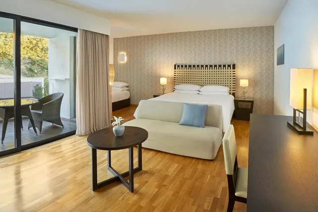 غرفة عائلية بإطلالة على الجبل، Sheraton Rhodes Resort 1/2