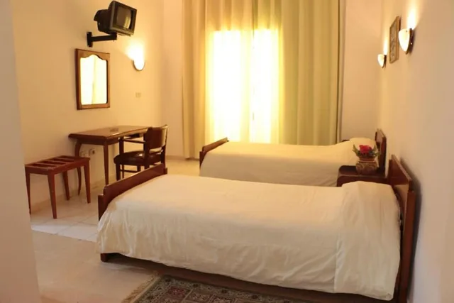 غرفة قياسية ثلاثية بثلاثة أسرّة، Saint Georges Tunis 3/3
