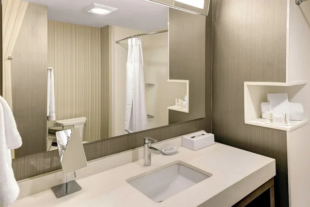 غرفة بسريرين كوين لذوي الإعاقة، Courtyard New Orleans Westbank Gretna 4/5
