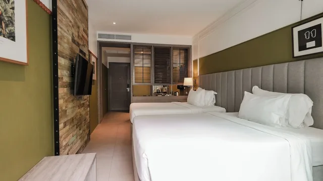 Superior, 2 Queen Beds, Pool Access، Sugar Marina Resort Cliffhanger Aonang 6/10
