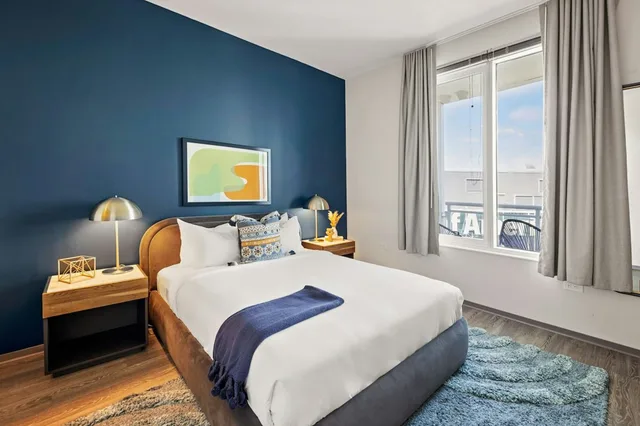 2 Bedrooms, Sky, Deluxe, Suite، Placemakr Premier SoBro 1/6