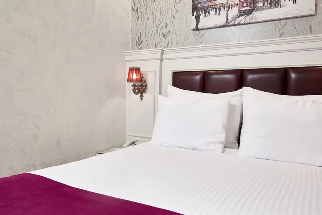 غرفة قياسية بسرير كوين، Albinas Hotel 1/6
