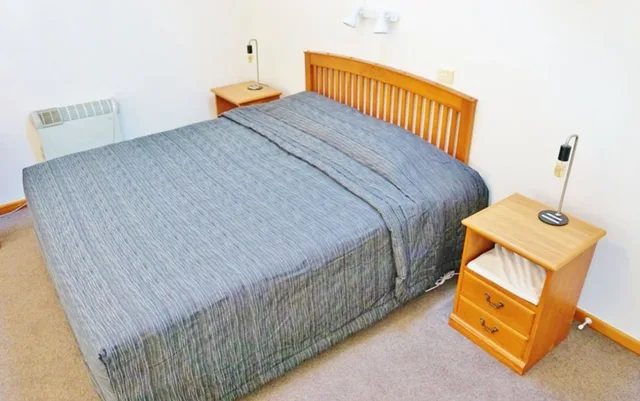 2 Bedrooms, Apartment, 1 Single and 2 Queen Beds، ASURE Colonial Court Motel &amp; Conference Centre 1/1