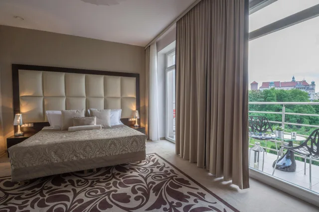غرفة ديلوكس بسرير مزدوج أو سريرين منفصلين بإطلالة على الحديقة بشرفة، QUEEN BOUTIQUE HOTEL 3/4