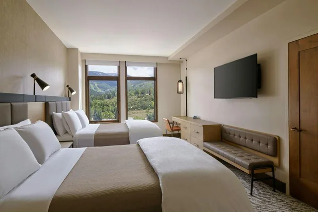 Guest Room, Traditional, 2 Queen Beds, with View, The Westin Riverfront Resort & Spa, Avon, Vail Valley 3/4