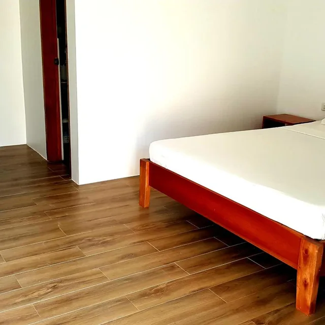 غرفة قياسية بسرير كوين بشرفة، Positano Alona Beach Panglao 2/6