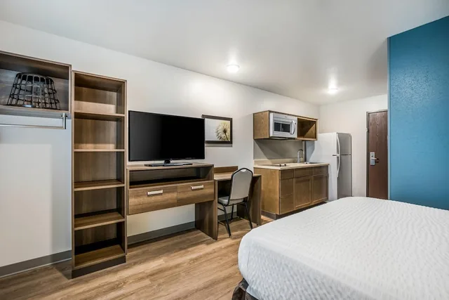 جناح بسرير كوين مع أريكة، WoodSpring Suites Broomfield - Westminster 8/10