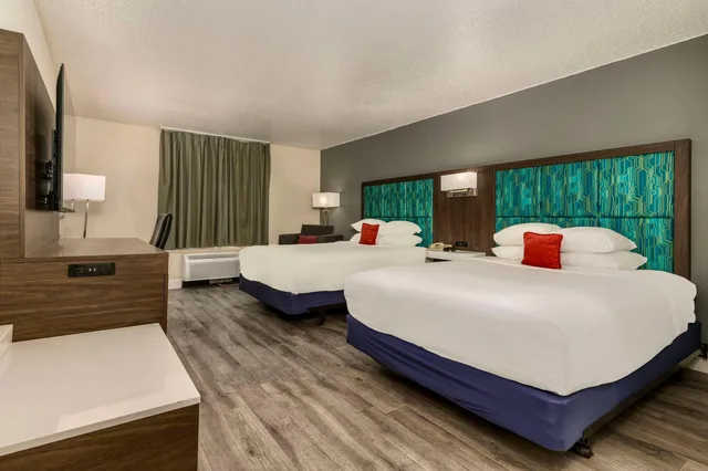 Premium, Double Bed, Red Lion Hotel Pocatello 3/3