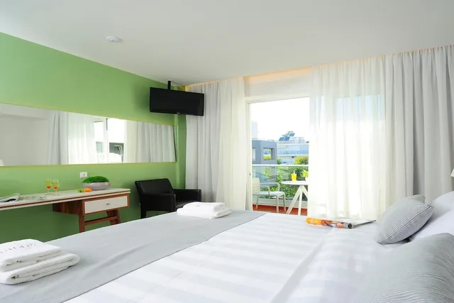 Double Room Deluxe (Rd)، Atrium Ambiance Hotel 5/6