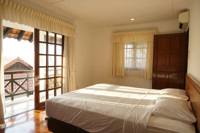 3 Bedrooms, Chalet, 2 Double and Twin Beds، Nongsa Point Marina Resort 1/10