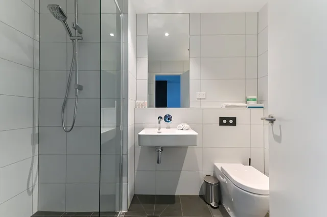 2 Bedrooms, Suite, King and Twin Beds, Nesuto Curtin Perth Hotel 3/3