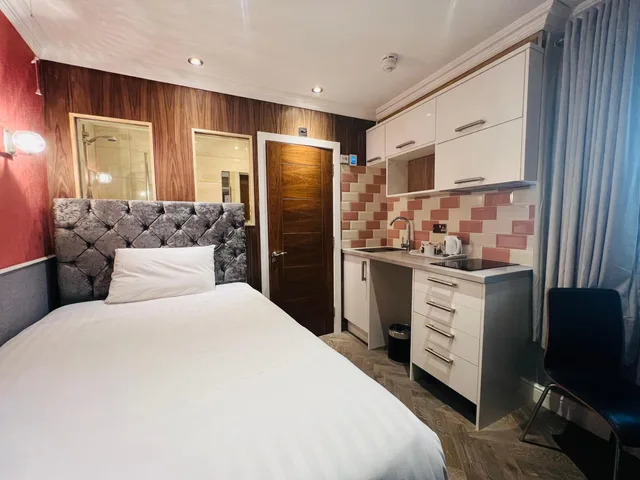 استوديو بسرير فردي، The Cheshire Hotel 2/2
