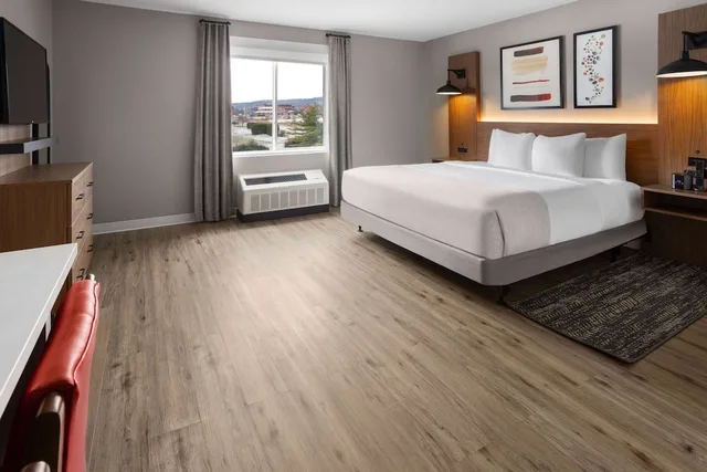 Room, King Bed, Accessible, Hawthorn Extended Stay by Wyndham Williston/Burlington 1/1