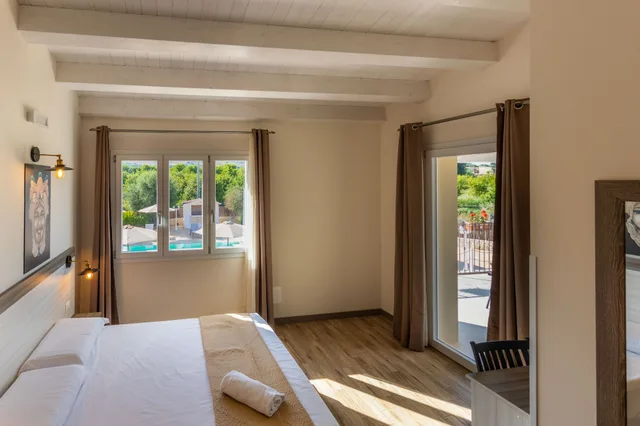 Family, 1 Single and 2 Double Beds، Tramonto Ibleo Resort 6/10