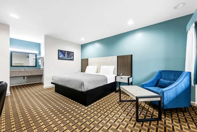 غرفة بسرير كينج للمدخنين، SureStay by Best Western Huntsville University Area 2/6