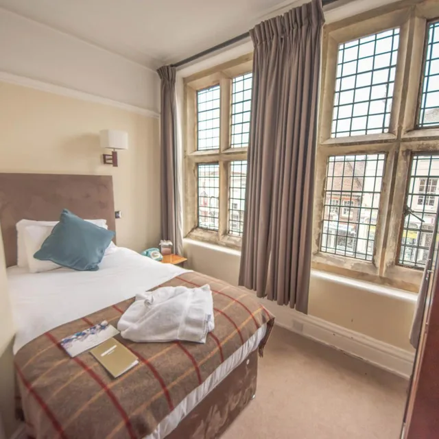 غرفة مفردة، Norfolk Arms Hotel 3/10