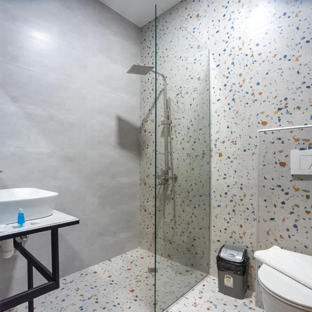 غرفة قياسية بسرير مزدوج، Tiflis Hotel 9/10