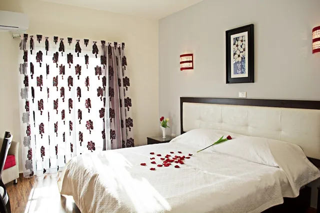 Deluxe, Sea View, Balcony, Al Murjan Palace Hotel, Jounieh 4/10