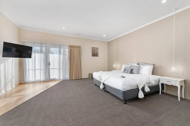 شقة بسرير كينج، Comfort Inn & Suites King Avenue 1/10