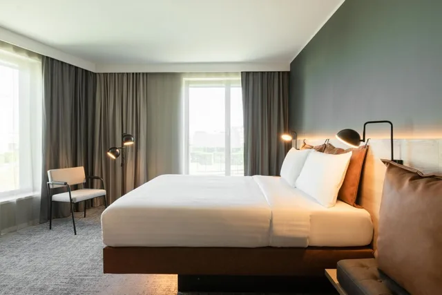 Moxy, Queen Bed، Moxy Paris Val d Europe 2/10
