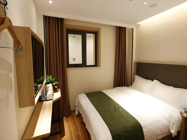 Gallery, Guest Room, Queen Bed، Green Tree Inn Beijing Xicheng District Dashilan Express Hotel 1/1