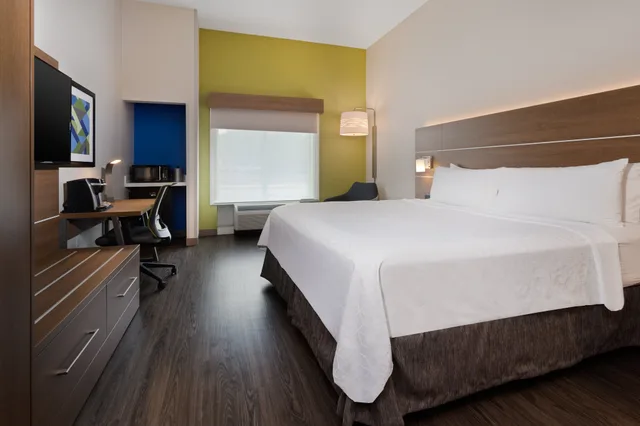 غرفة قياسية بسرير كوين، Holiday Inn Express Hotel & Suites Largo-Clearwater 3/3