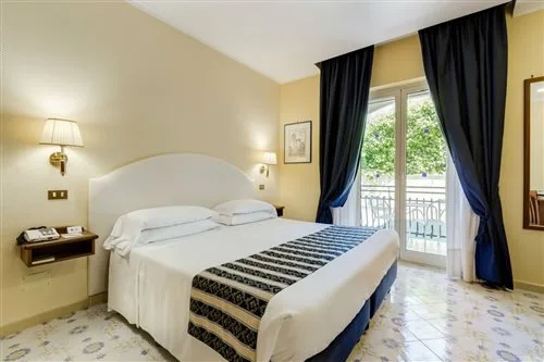 غرفة كلاسيكية بسرير مزدوج أو سريرين منفصلين بشرفة، Best Western Hotel La Solara 2/2