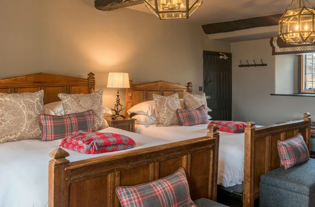 غرفة كلاسيكية، The Lygon Arms 1/1