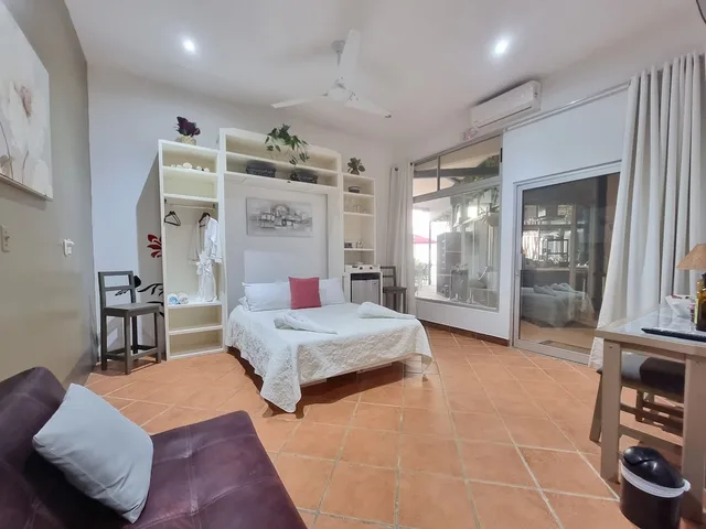 Economy, Suite, King Bed, Hotel Vos 2/8