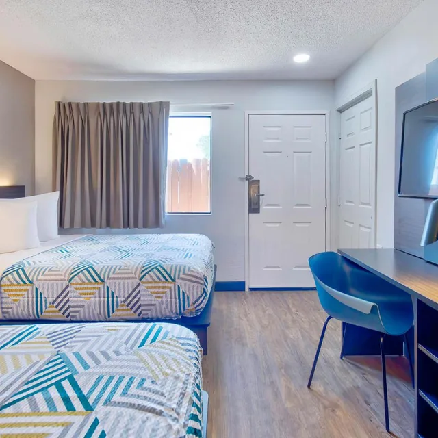 Room, Double Bed, Accessible, Motel6 Vallejo, CA - Six Flags West 9/10