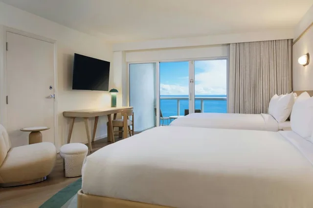 غرفة بسريرين كوين بإطلالة على البحر، Fort Lauderdale Marriott Pompano Beach Resort and Spa 4/10