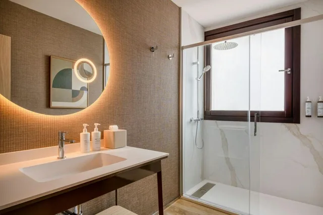 جناح جونيور بسرير كينج بإطلالة على المدينة مع أريكة، AC Hotel Cartagena 5/5