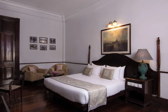 غرفة جونيور بسريرين منفصلين، Queens Hotel 2/3
