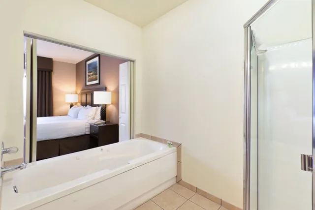غرفة سوبيريور بسرير كينج، Holiday Inn Express Show Low 2/3