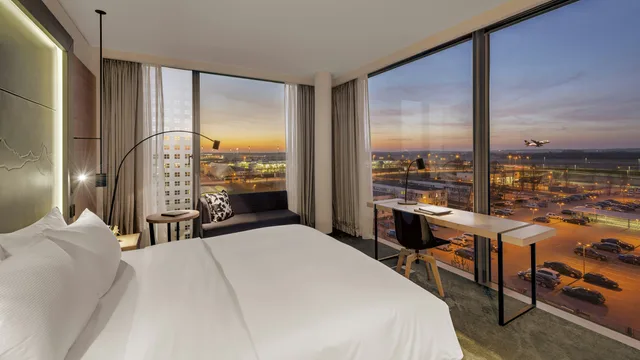 Executive, King Bed, Runway View، Hilton Munich Airport 2/3